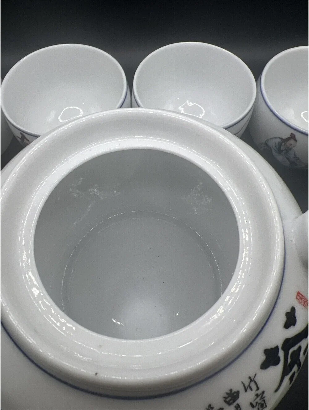 Ceramic Tea Pot And 4 Cups